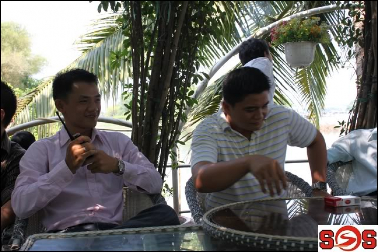 Hình ảnh nhóm S.O.S đến chung vui và chúc mừng bí số 98 Hình ảnh nhóm S.O.S đến chung vui và chúc mừng bí số 98