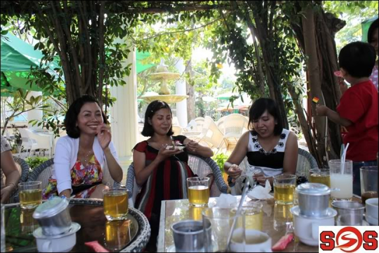 Hình ảnh nhóm S.O.S đến chung vui và chúc mừng bí số 98 Hình ảnh nhóm S.O.S đến chung vui và chúc mừng bí số 98