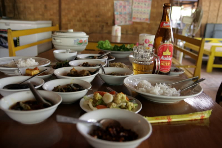 Chớp nhoáng Myanmar