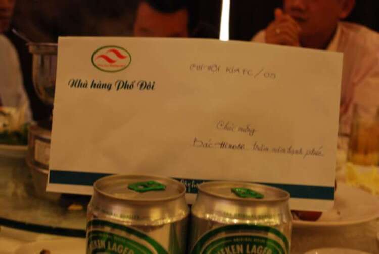 Chúc mừng thôi nôi con gái rượu của bác Tipha Chúc mừng thôi nôi con gái rượu của bác Tipha