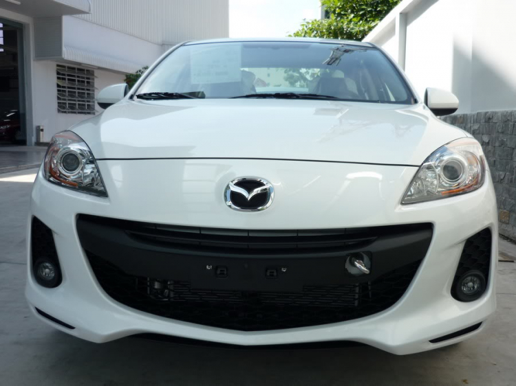Xin tư vấn dùm em dòng Mazda 3 hatchback và sedan. Em đang có nhu cầu.Em xin cảm ơn nhiều! Xin tư vấn dùm em dòng Mazda 3 hatchback và sedan. Em đang có nhu cầu.Em xin cảm ơn nhiều!
