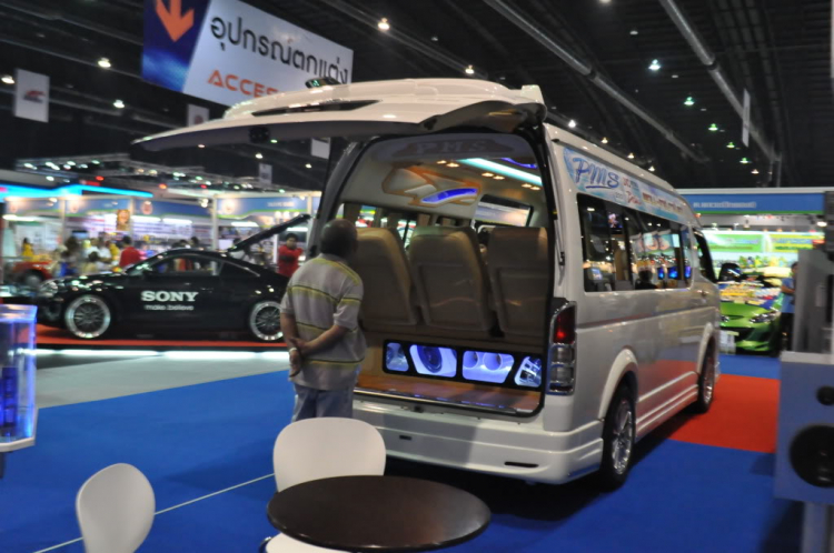 Ảnh đoàn OS tham quan Bangkok Motor Show 2012