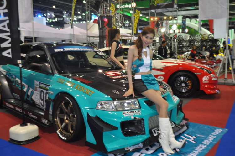 Ảnh đoàn OS tham quan Bangkok Motor Show 2012