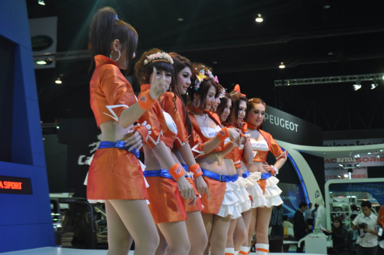 Ảnh đoàn OS tham quan Bangkok Motor Show 2012