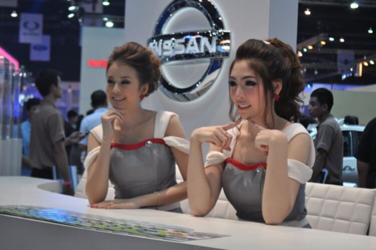 Ảnh đoàn OS tham quan Bangkok Motor Show 2012