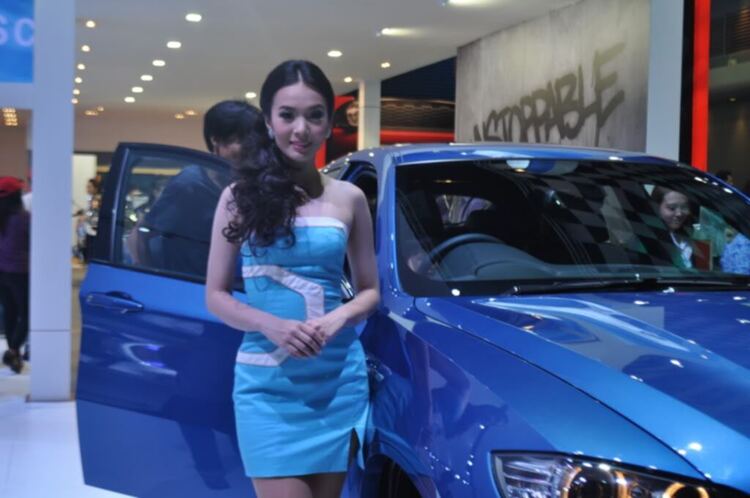 Ảnh đoàn OS tham quan Bangkok Motor Show 2012