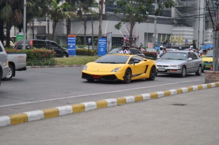 Ảnh đoàn OS tham quan Bangkok Motor Show 2012