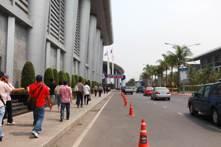 Ảnh đoàn OS tham quan Bangkok Motor Show 2012