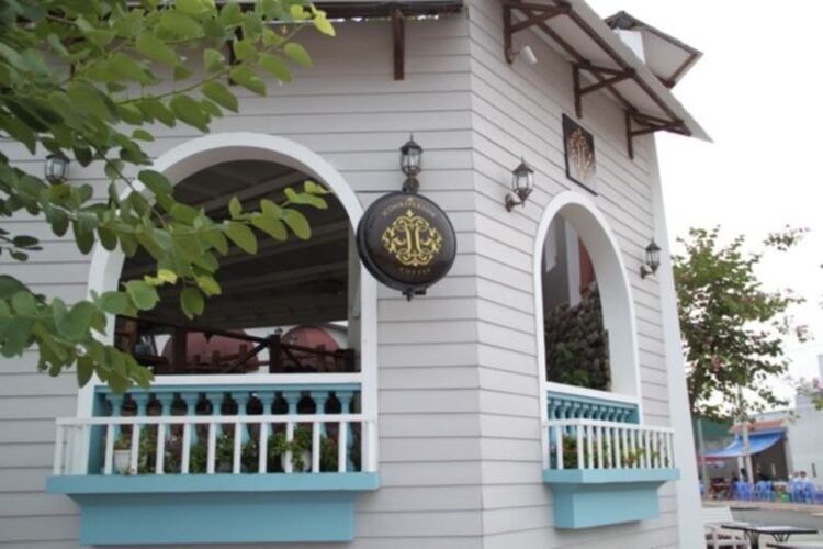 Chúc mừng bác Iconcoffee khai trương Icon Riverside Cafe tại Phan Thiết Chúc mừng bác Iconcoffee khai trương Icon Riverside Cafe tại Phan Thiết