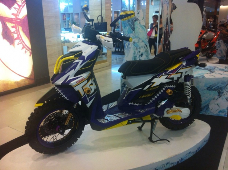 Ảnh đoàn OS tham quan Bangkok Motor Show 2012