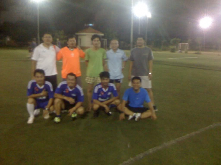 Tài trợ đội bóng FIFC tham gia tranh giải Futsal OS 2012.