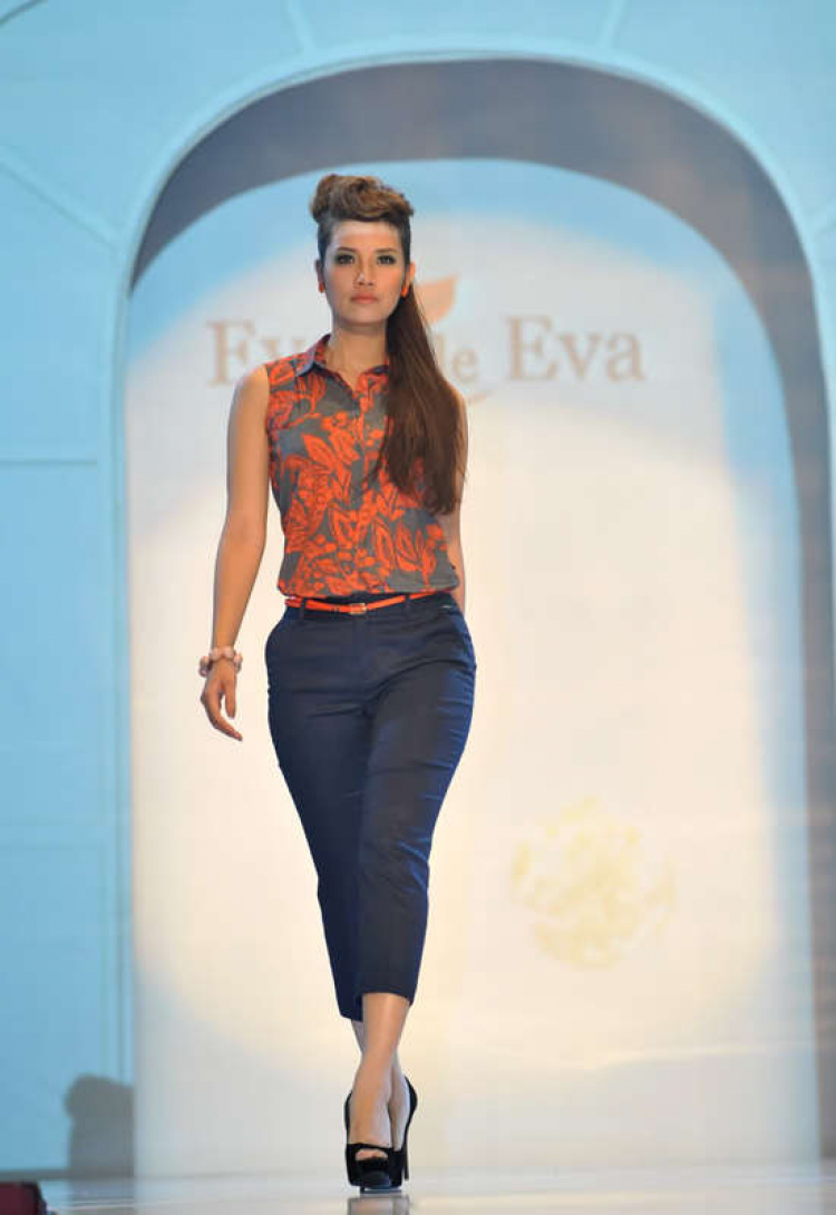 Eva de Eva Summer Breezes Fashion Show 2012