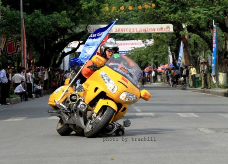NGOINHAXANH và NHỮNG NGƯỜI BẠN NGOINHAXANH và NHỮNG NGƯỜI BẠN