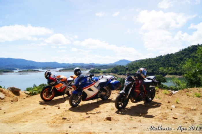 NGOINHAXANH và NHỮNG NGƯỜI BẠN