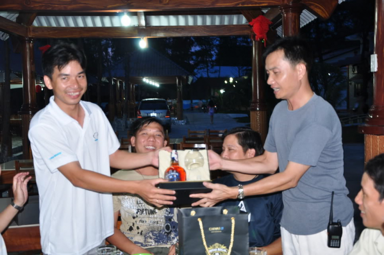 Off Quý II-2012_ Chinh phục Lagi, biển xanh & nắng vàng! ( Hình ảnh từ trang 40 ) Off Quý II-2012_ Chinh phục Lagi, biển xanh & nắng vàng! ( Hình ảnh từ trang 40 )