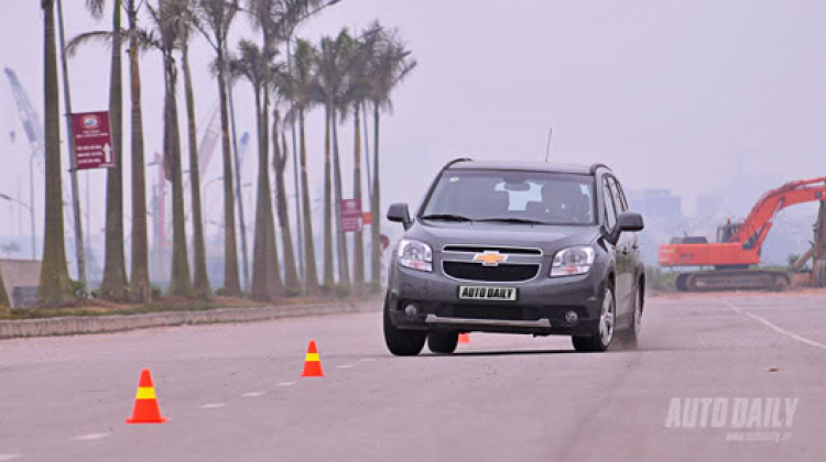 So sánh Chevrolet Orlando LTZ và Toyota Innova G 2012 So sánh Chevrolet Orlando LTZ và Toyota Innova G 2012