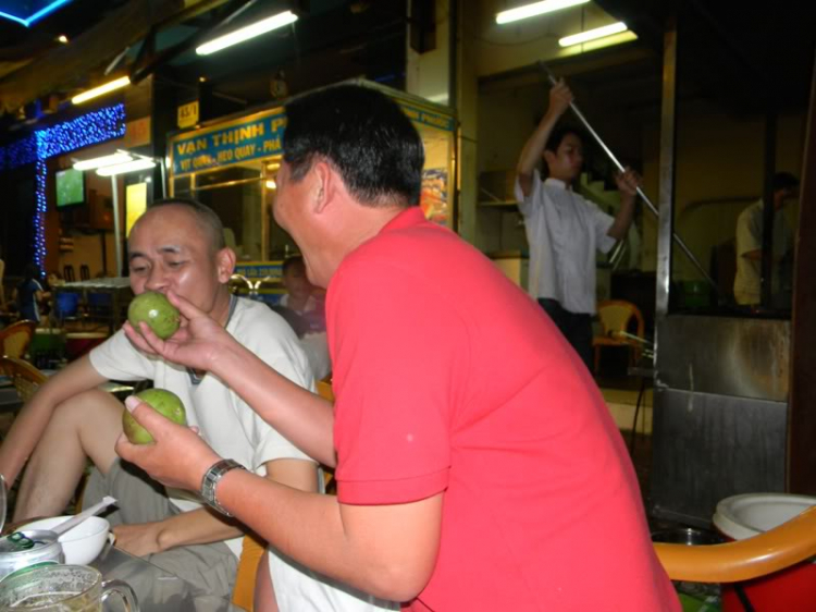 Ba mươi tháng tư đi tránh miền đất dữ - Gặp Fulro ở giữa cánh rừng thô! ... Hô hô hô!