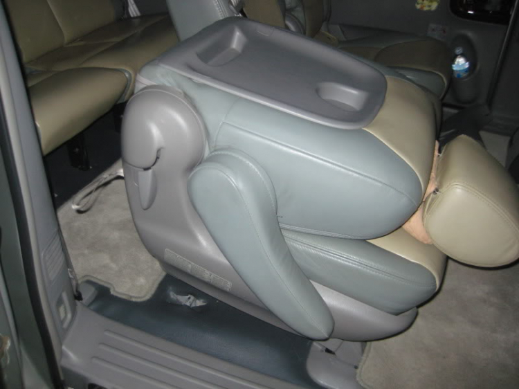 Tự hào là chiếc TOYOTA SIENNA LE duy nhất VN lắp và độ nhiều đồ chơi ! Tự hào là chiếc TOYOTA SIENNA LE duy nhất VN lắp và độ nhiều đồ chơi !
