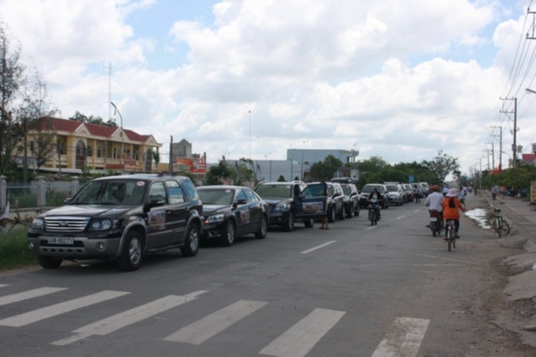 Hình ảnh chặng đường Thẳng Tiến Cà Mau 30.04-01.05.2012 Hình ảnh chặng đường Thẳng Tiến Cà Mau 30.04-01.05.2012