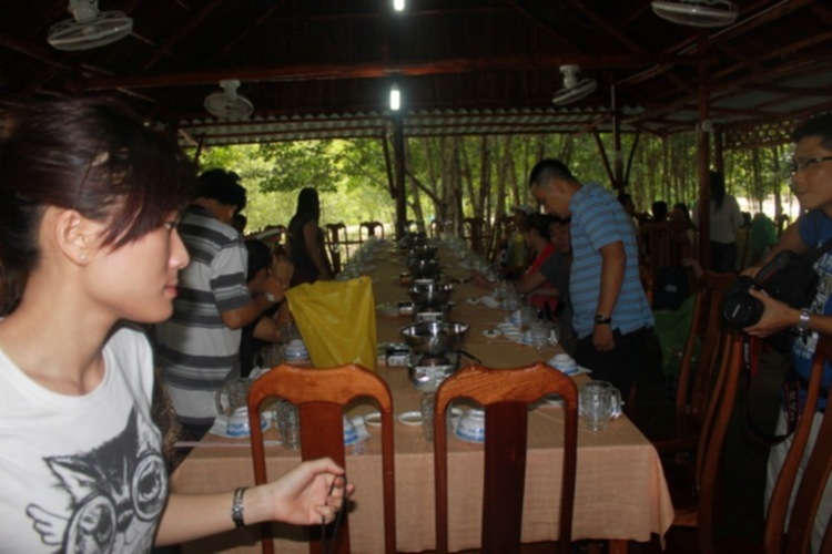 Hình ảnh chặng đường Thẳng Tiến Cà Mau 30.04-01.05.2012 Hình ảnh chặng đường Thẳng Tiến Cà Mau 30.04-01.05.2012