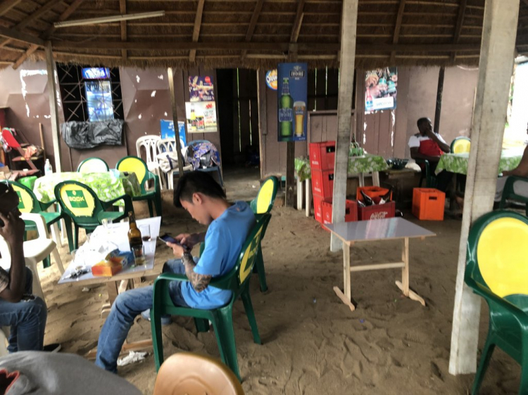 Em đang ở Tây Phi - Bờ Biển Ngà Em đang ở Tây Phi - Bờ Biển Ngà