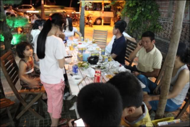 Đà Nẵng và những người bạn. Đà Nẵng và những người bạn.