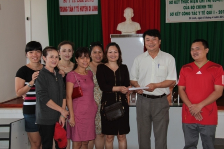 Ba mươi tháng tư đi tránh miền đất dữ - Gặp Fulro ở giữa cánh rừng thô! ... Hô hô hô! Ba mươi tháng tư đi tránh miền đất dữ - Gặp Fulro ở giữa cánh rừng thô! ... Hô hô hô!