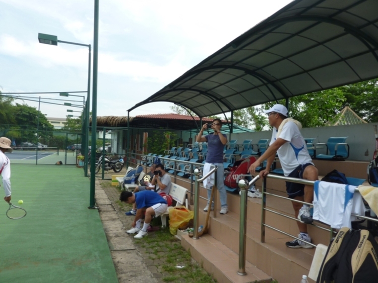 FFC - Giải tennis thu hẹp - Ngày trở lại