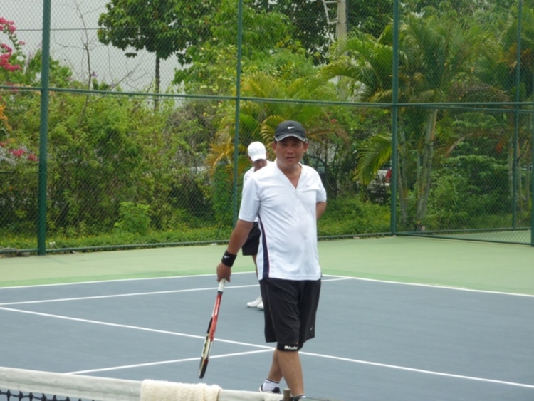 FFC - Giải tennis thu hẹp - Ngày trở lại