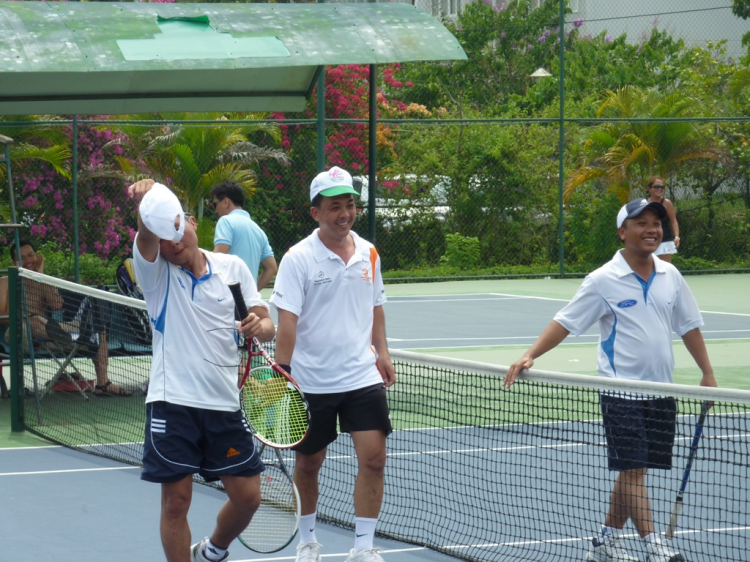 FFC - Giải tennis thu hẹp - Ngày trở lại