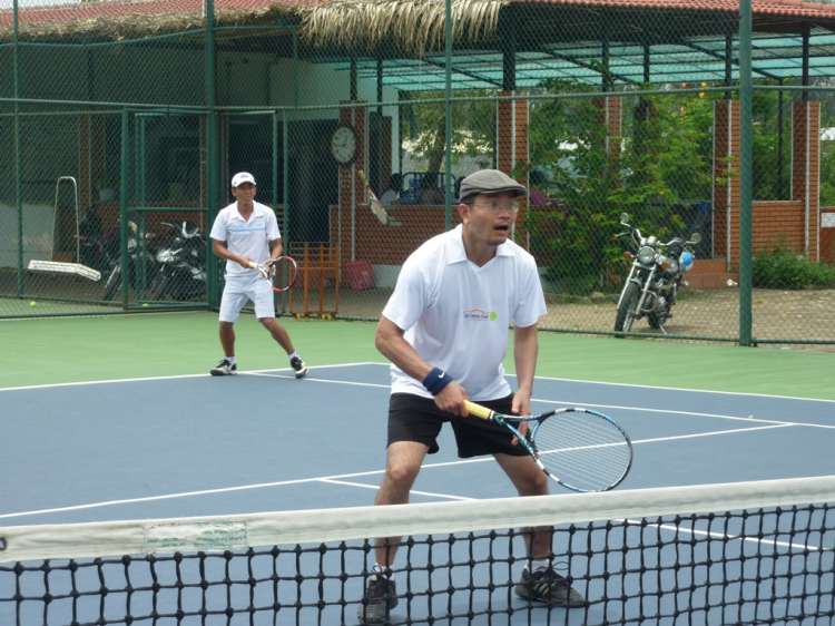 FFC - Giải tennis thu hẹp - Ngày trở lại