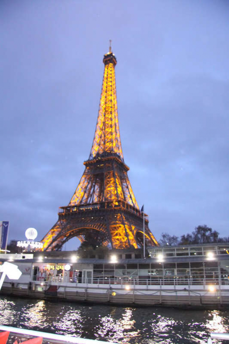 Vài hình ảnh chuyến đi France (Toulouse-Lourdes-Andorra-Bacelona...) Vài hình ảnh chuyến đi France (Toulouse-Lourdes-Andorra-Bacelona...)