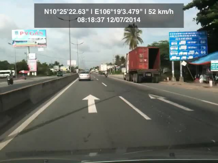 Đang lắp camera trên đường dẫn và cao tốc Trung Lương Đang lắp camera trên đường dẫn và cao tốc Trung Lương