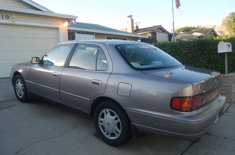 Các thế hệ xe Camry