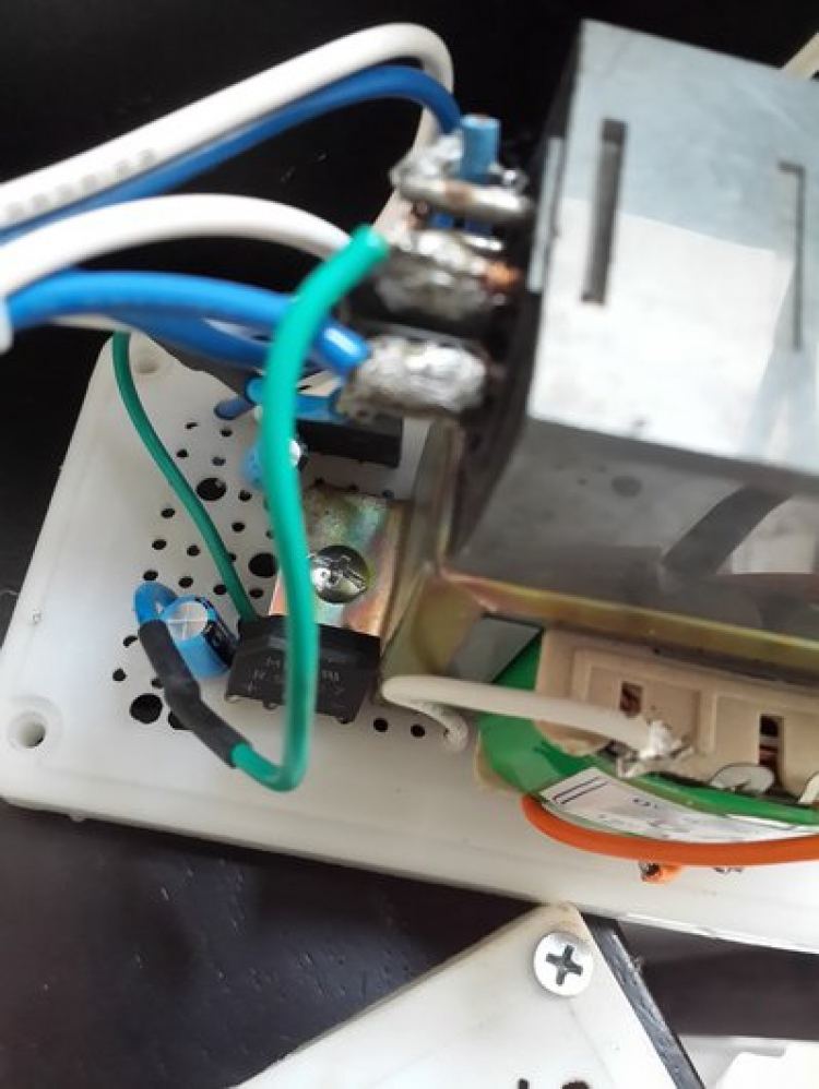Cho cá ăn tự động Cho cá ăn tự động