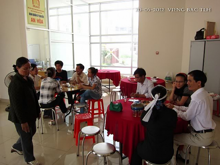 Một vài hình ảnh thân hữu tại tang lễ bác TLH ngày 18-và 19-20-21-5-2012. Một vài hình ảnh thân hữu tại tang lễ bác TLH ngày 18-và 19-20-21-5-2012.