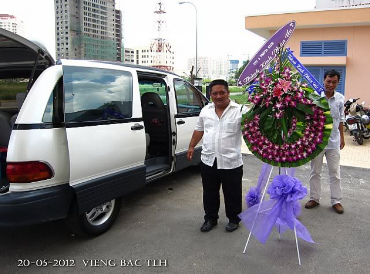 Một vài hình ảnh thân hữu tại tang lễ bác TLH ngày 18-và 19-20-21-5-2012. Một vài hình ảnh thân hữu tại tang lễ bác TLH ngày 18-và 19-20-21-5-2012.