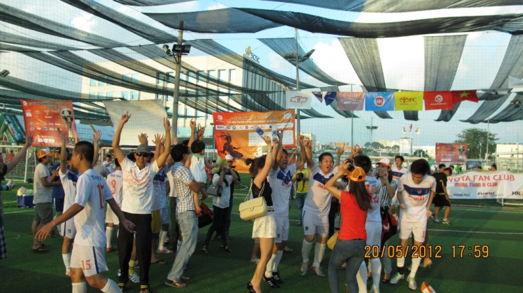 Hình ảnh giải OSCL 2012 với kết quả đội TFC thắng BMW đoạt chức vô địch Hình ảnh giải OSCL 2012 với kết quả đội TFC thắng BMW đoạt chức vô địch