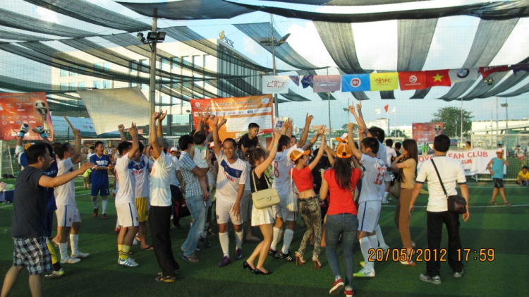 Hình ảnh giải OSCL 2012 với kết quả đội TFC thắng BMW đoạt chức vô địch Hình ảnh giải OSCL 2012 với kết quả đội TFC thắng BMW đoạt chức vô địch