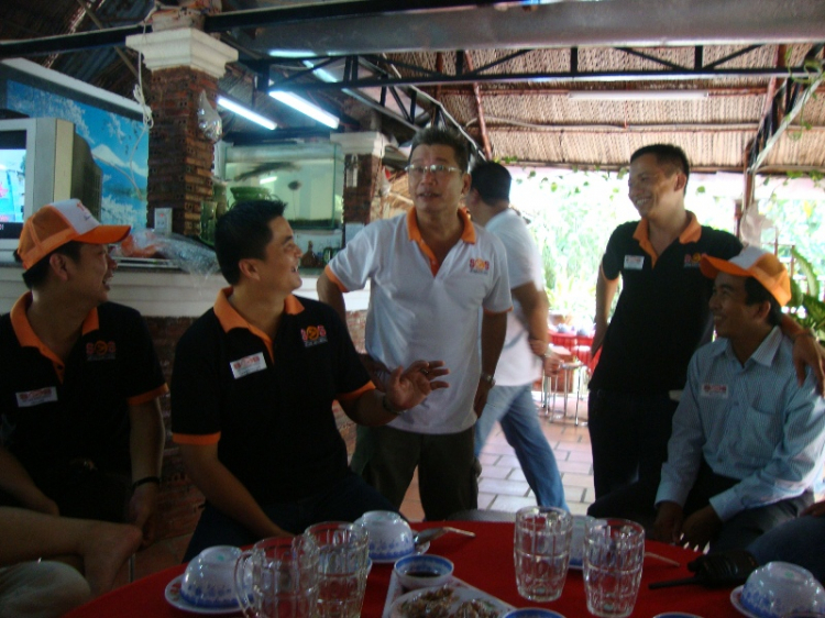Những hình ảnh buổi Off Tân gia của S.O.S. ngày 20/5/2012 tại Hoàng Thái Bảo Gia Trang Những hình ảnh buổi Off Tân gia của S.O.S. ngày 20/5/2012 tại Hoàng Thái Bảo Gia Trang