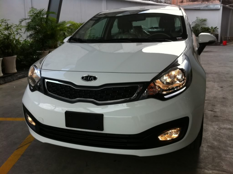 KIA RIO SEDAN - Ra mắt tại VN - THACO KIA NGUYỄN VĂN TRỖI - Hình P3,5,13