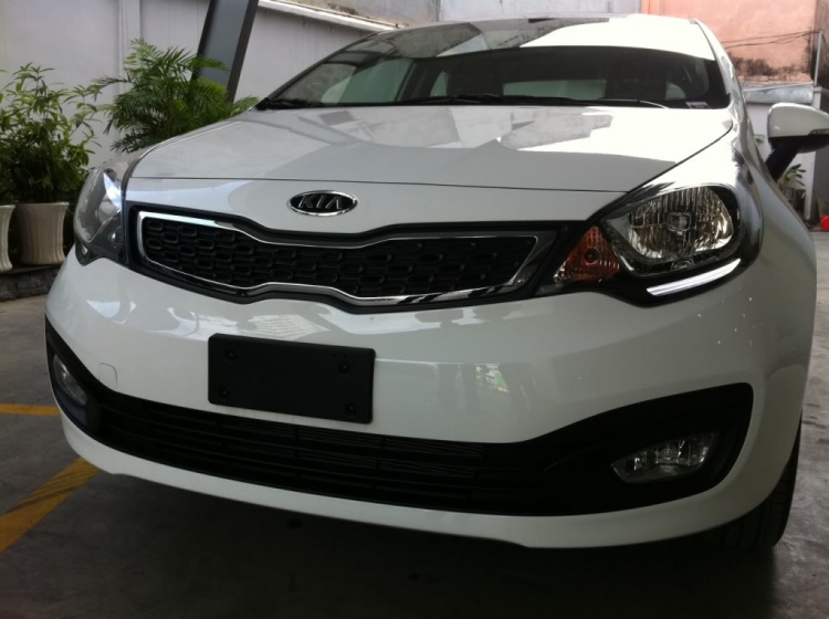 KIA RIO SEDAN - Ra mắt tại VN - THACO KIA NGUYỄN VĂN TRỖI - Hình P3,5,13