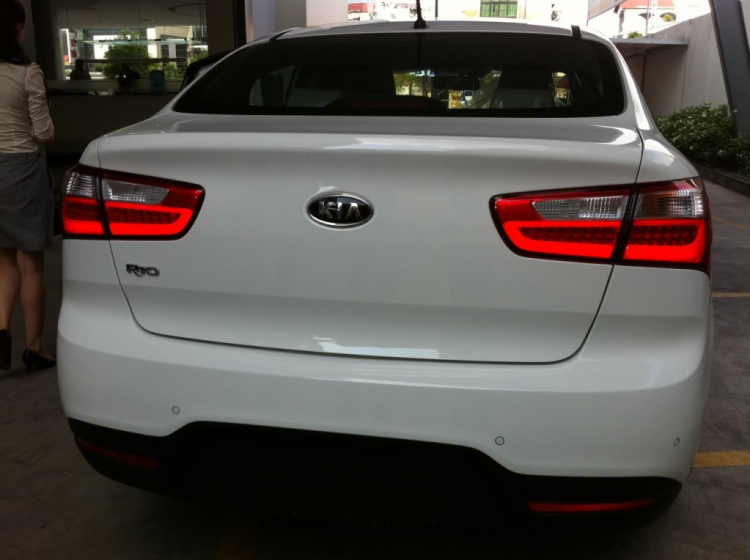 KIA RIO SEDAN - Ra mắt tại VN - THACO KIA NGUYỄN VĂN TRỖI - Hình P3,5,13 KIA RIO SEDAN - Ra mắt tại VN - THACO KIA NGUYỄN VĂN TRỖI - Hình P3,5,13