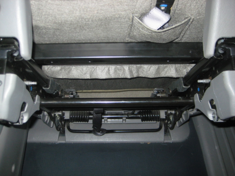 Tự hào là chiếc TOYOTA SIENNA LE duy nhất VN lắp và độ nhiều đồ chơi ! Tự hào là chiếc TOYOTA SIENNA LE duy nhất VN lắp và độ nhiều đồ chơi !