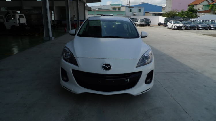 Lên Sàn em Mazda3 Hatchback