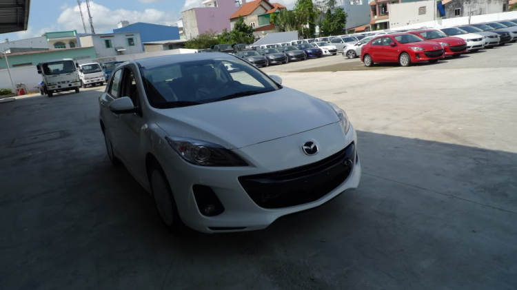 Lên Sàn em Mazda3 Hatchback