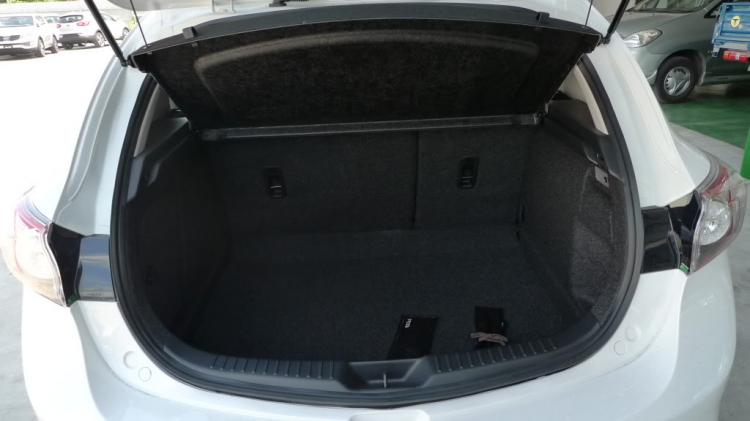Lên Sàn em Mazda3 Hatchback