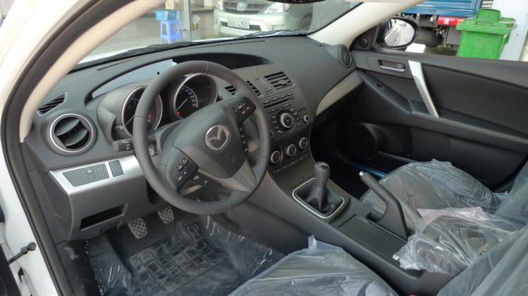 Lên Sàn em Mazda3 Hatchback