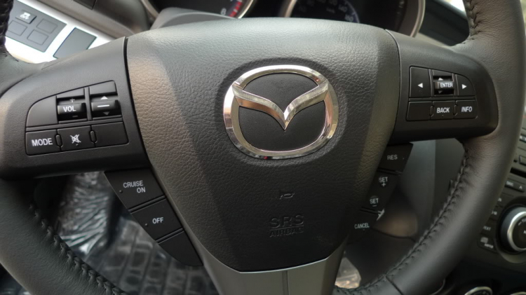 Lên Sàn em Mazda3 Hatchback