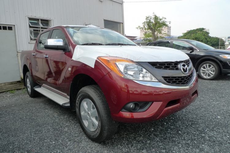 Mazda Bt50 2012 đã xuất hiện - Lô mới về hơn 15 em màu mới nhìn rất đẹp các bác..